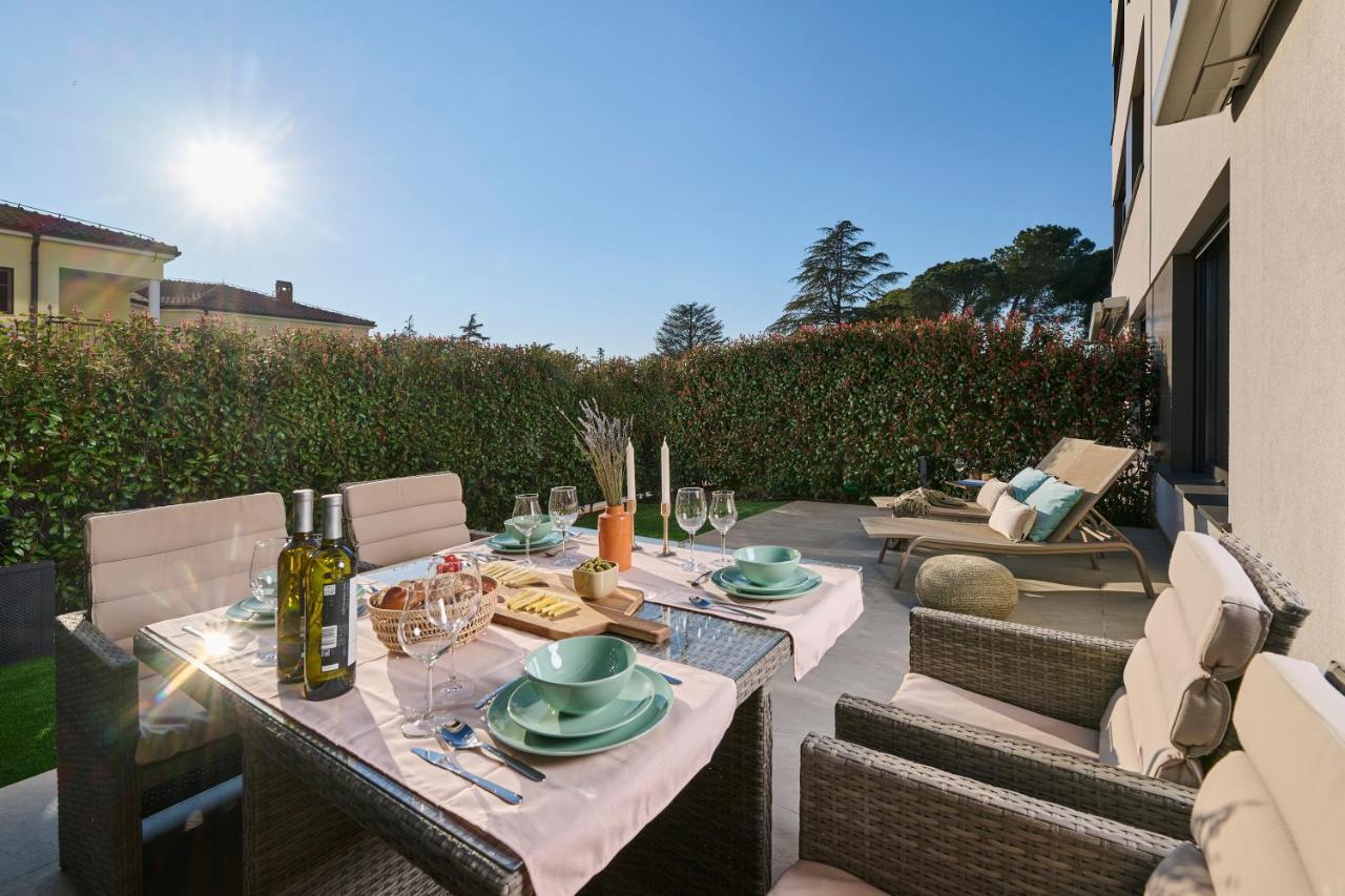 Spada Brand New Apartment With Garden 3 Min From Beach! Porec Bagian luar foto