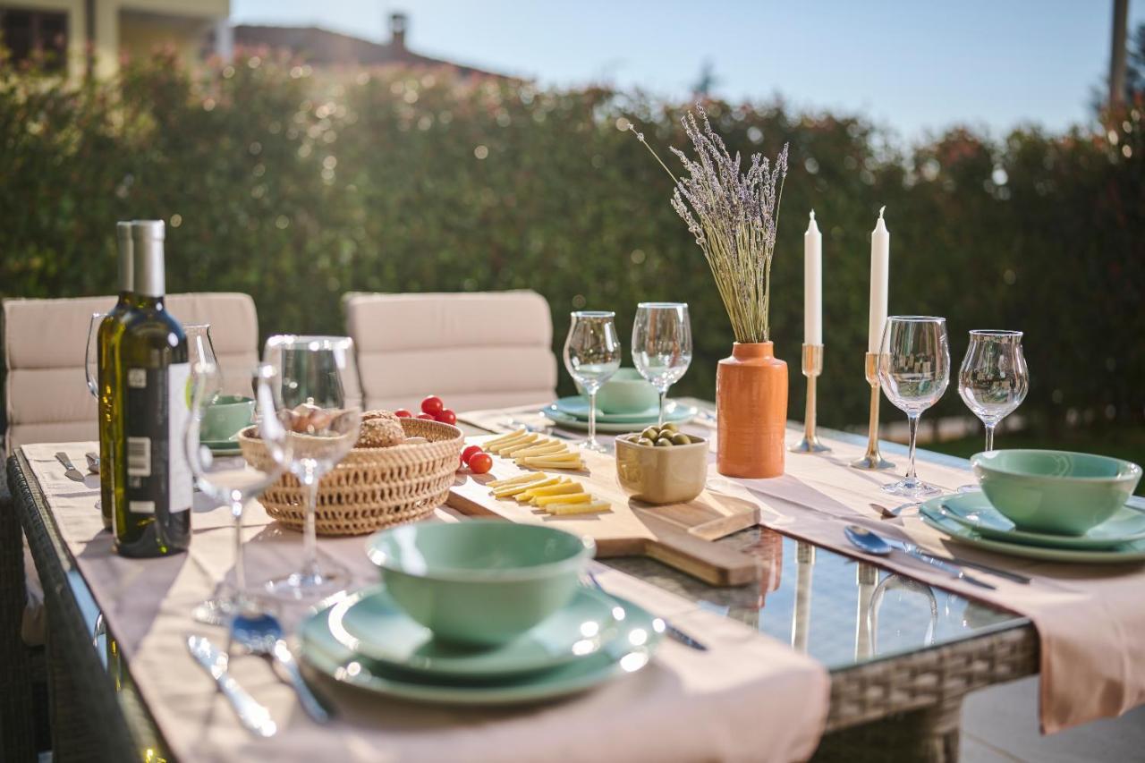 Spada Brand New Apartment With Garden 3 Min From Beach! Porec Bagian luar foto